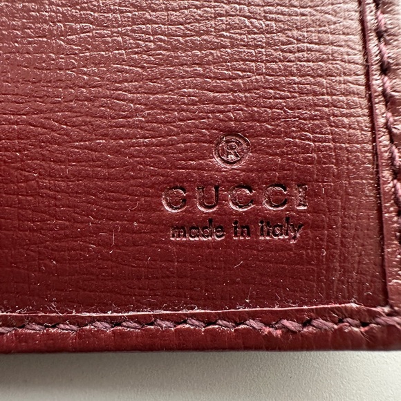 Gucci EUC Supreme Passport Case - Picture 4 of 12